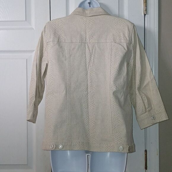 D & Co Denim and Co tan white snakeskin print denim jacket Sz S NWOT - Picture 5 of 6